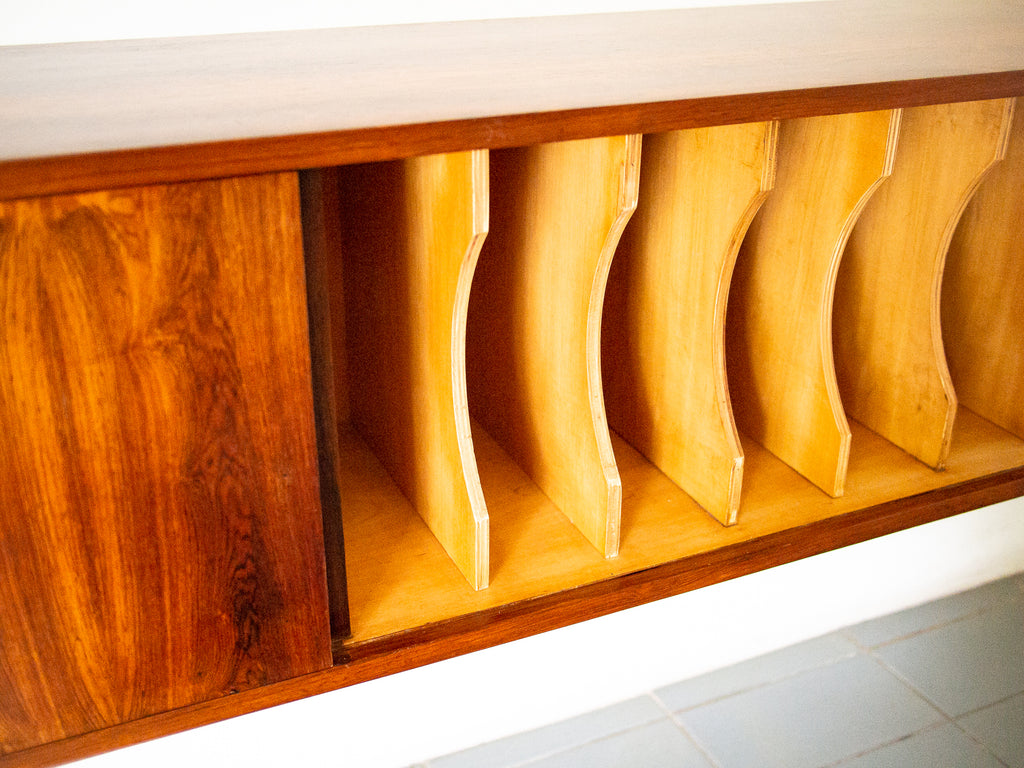 Console Flututante para Toca-Discos