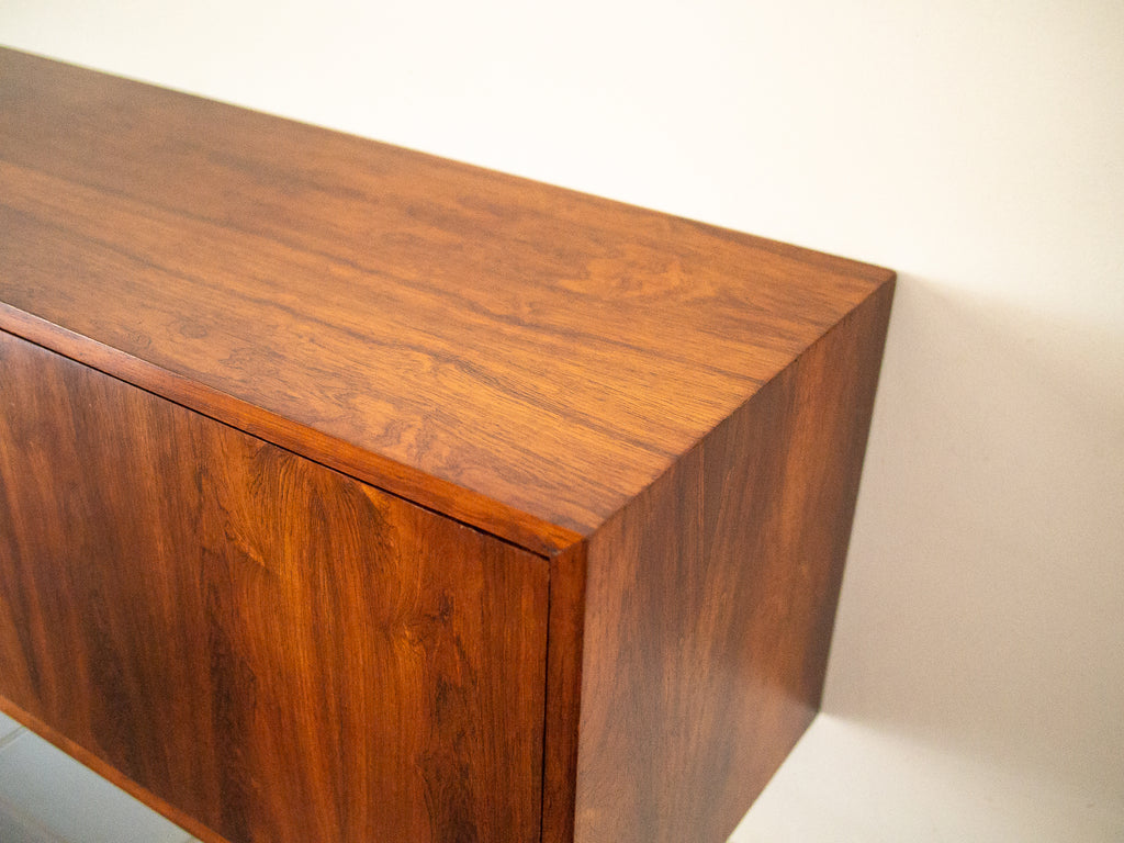 Console Flututante para Toca-Discos