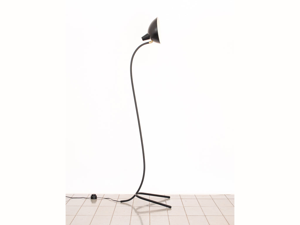 Luminária Piso Preta