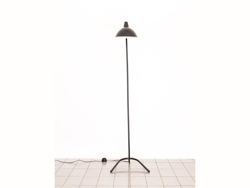 Luminária Piso Preta