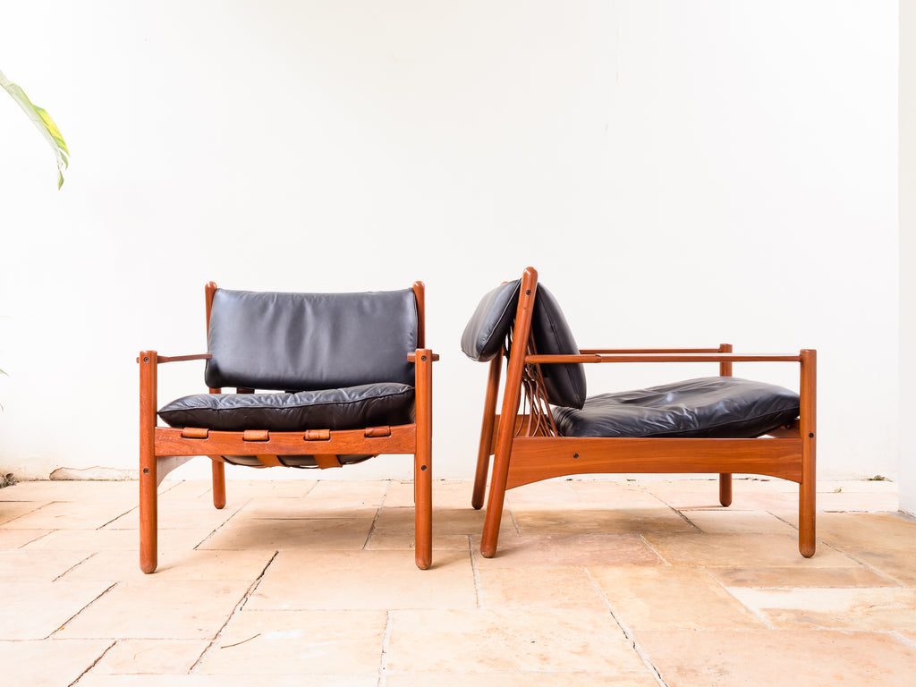 Móveis Arredamento | Par de Poltronas em Peroba e Couro