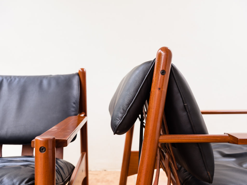 Móveis Arredamento | Par de Poltronas em Peroba e Couro