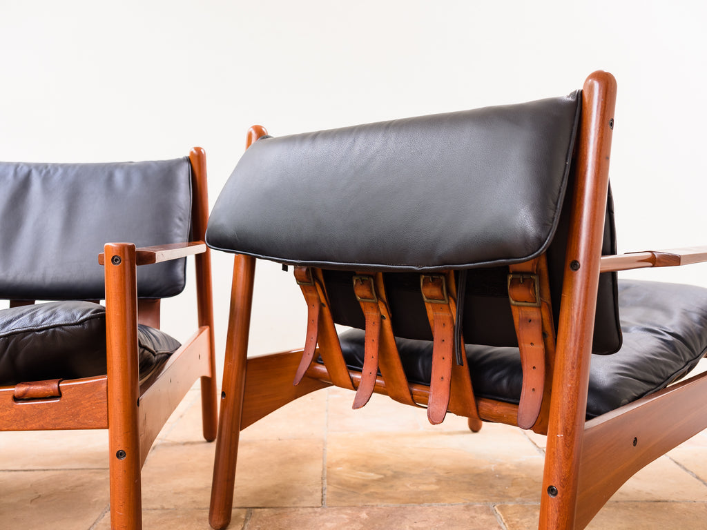 Móveis Arredamento | Par de Poltronas em Peroba e Couro