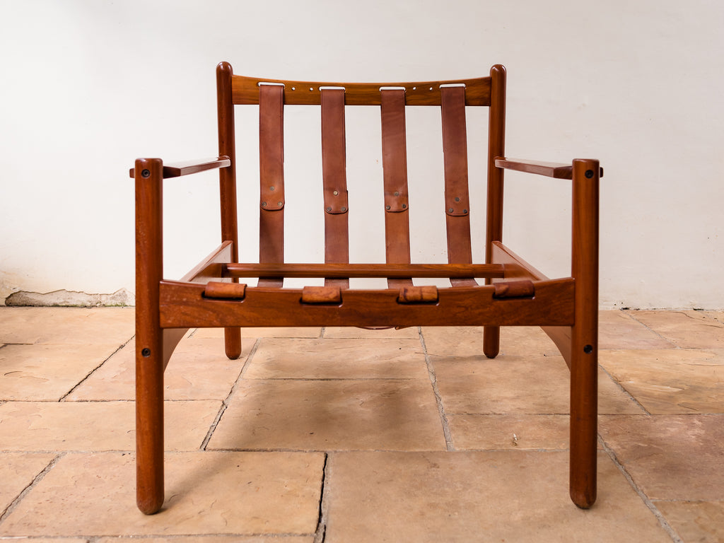 Móveis Arredamento | Par de Poltronas em Peroba e Couro