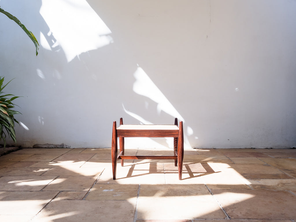 Celina Zilberberg | Banqueta em Jacarandá e Palhinha