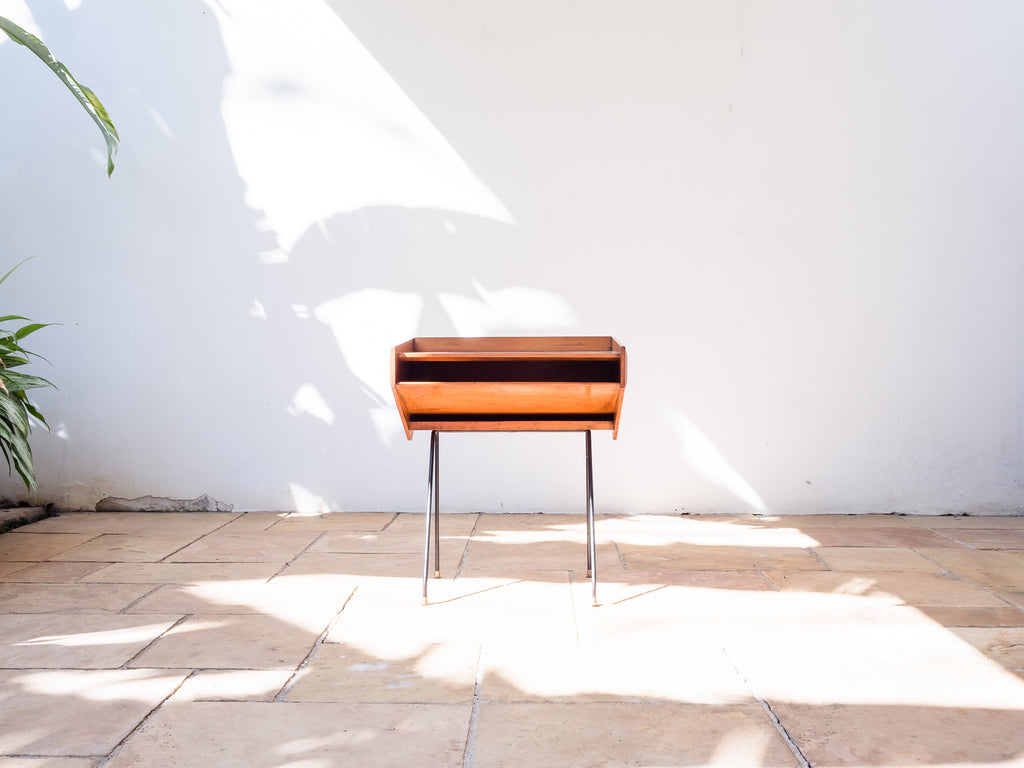 Carlo Hauner | Mesa Lateral em Pau Marfim e Ferro