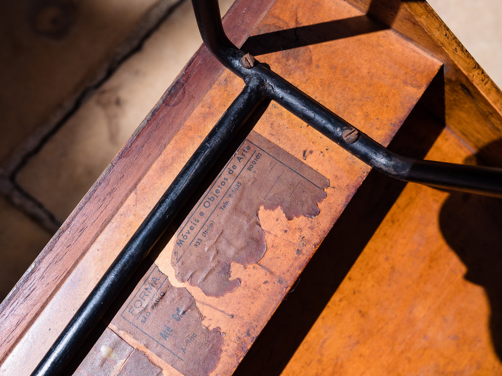 Carlo Hauner | Mesa Lateral em Pau Marfim e Ferro