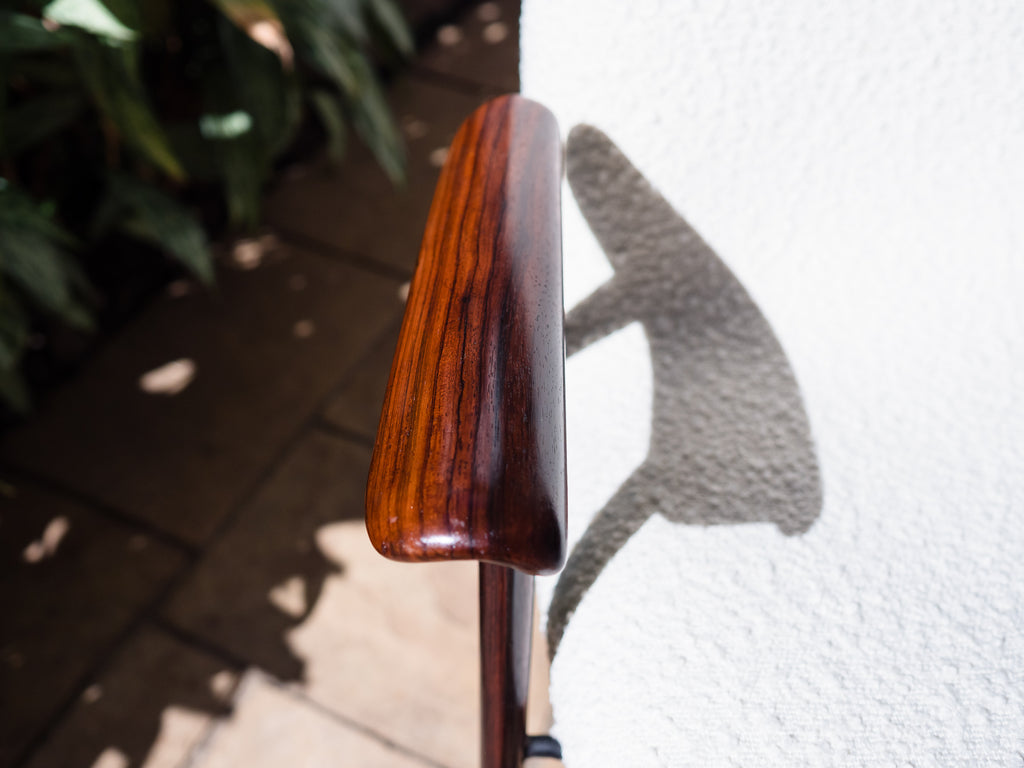 Carlo Hauner | Par de Cadeiras de Braço Canoa