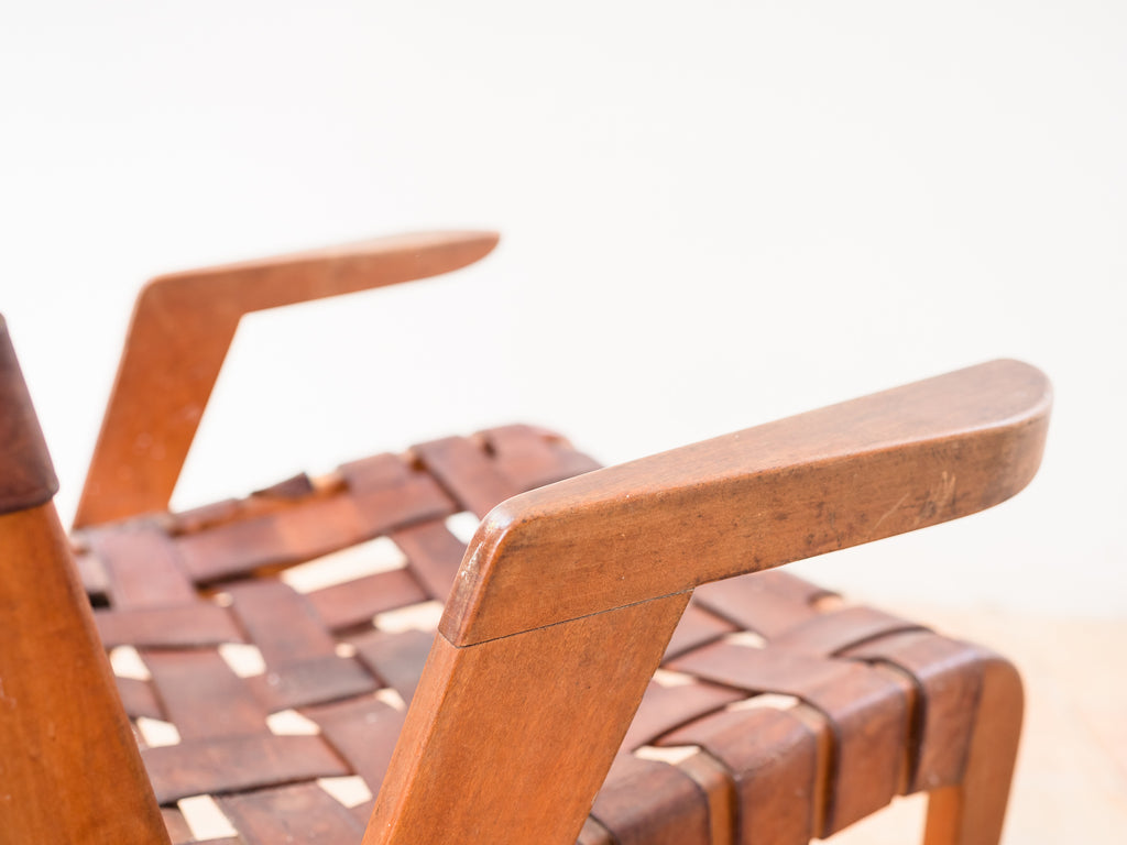 Abel Sorenson | Cadeira com Assento em Tiras