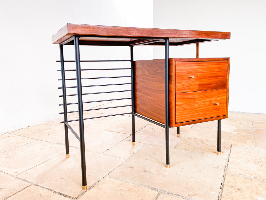 Autor Desconhecido | Escrivaninha em Ferro, Caviúna e Formica