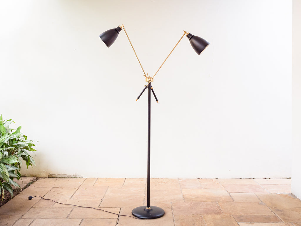 Autor Desconhecido | Luminária de Piso com Dois Braços Articulados