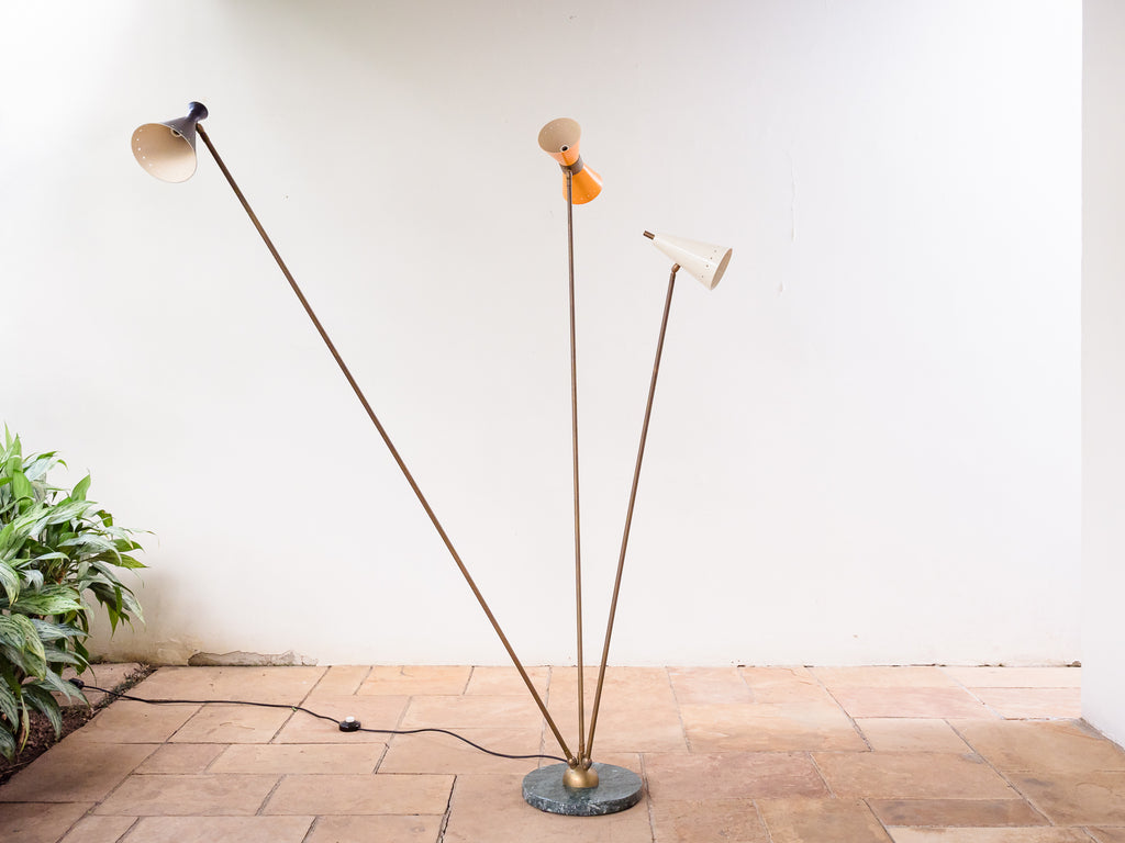 Stilnovo Itália (Atrib.) | Luminária de Piso com Três Braços Articulados