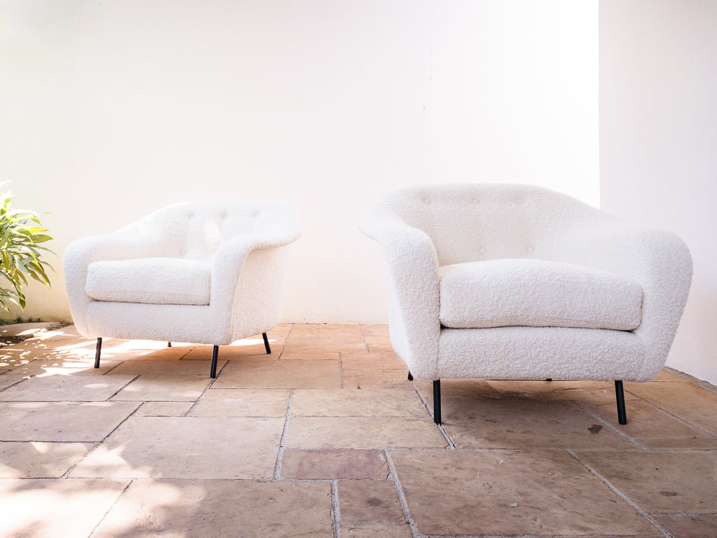 Joaquim Tenreiro | Par de Poltronas com Pés de Ferro