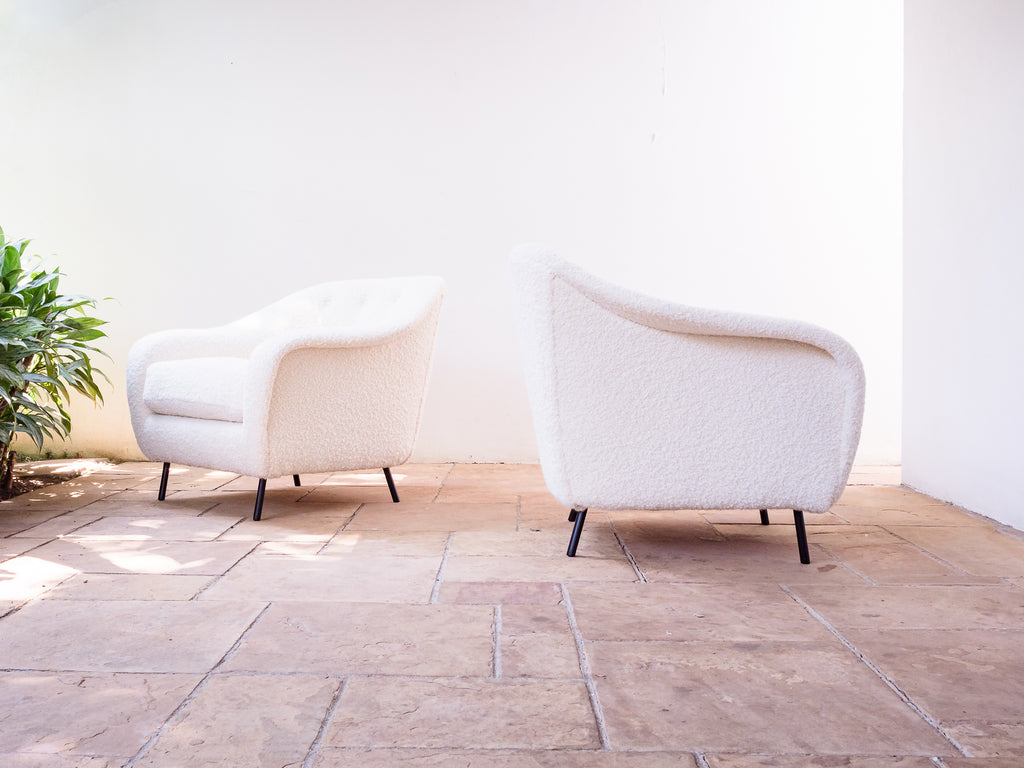 Joaquim Tenreiro | Par de Poltronas com Pés de Ferro