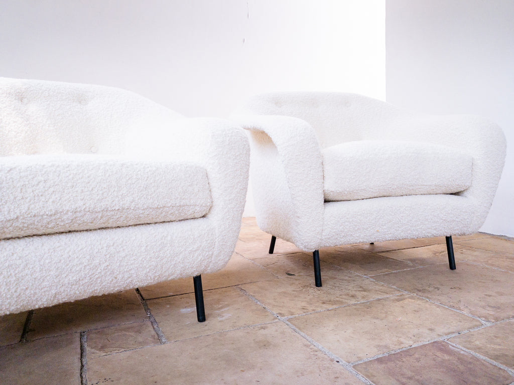 Joaquim Tenreiro | Par de Poltronas com Pés de Ferro