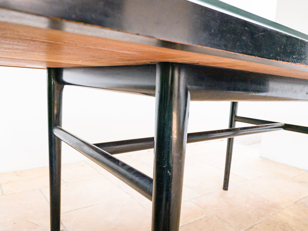 Branco & Preto | Mesa de Jantar em Pau Marfim Ebanizado