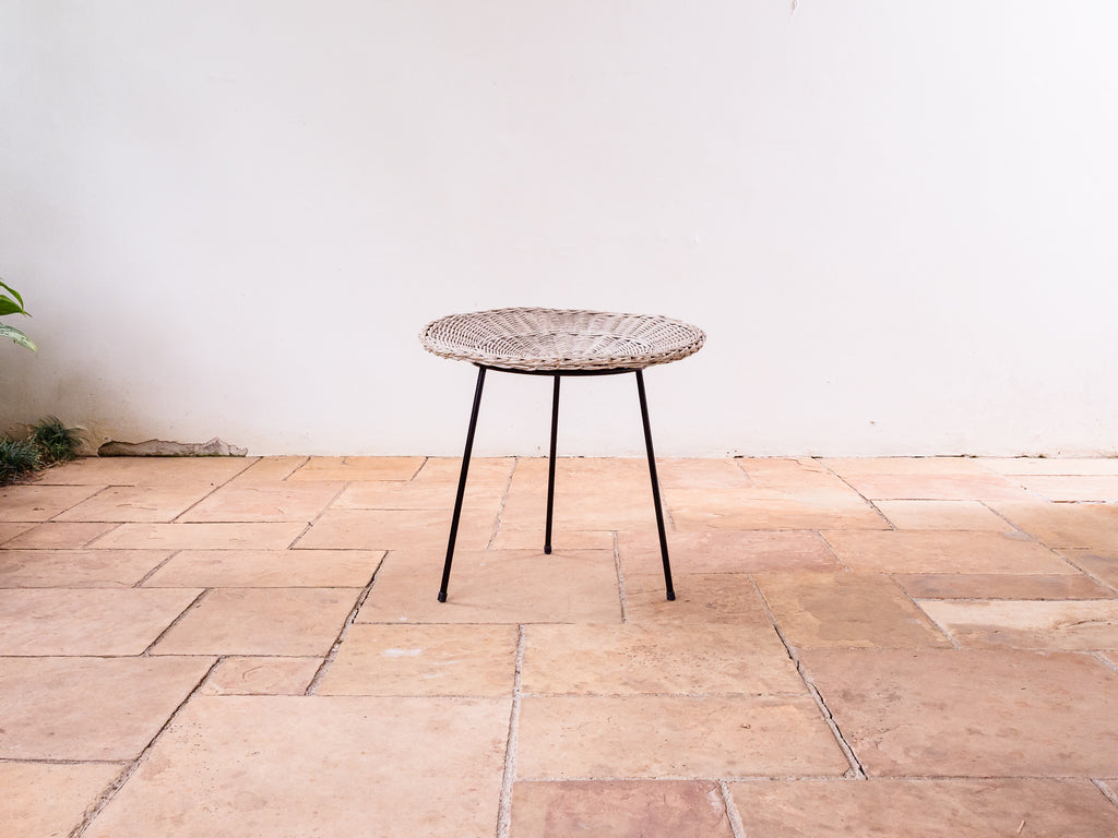 Carlo Hauner | Mesa Auxiliar em Ferro e Junco