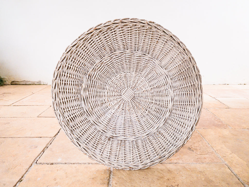 Carlo Hauner | Mesa Auxiliar em Ferro e Junco