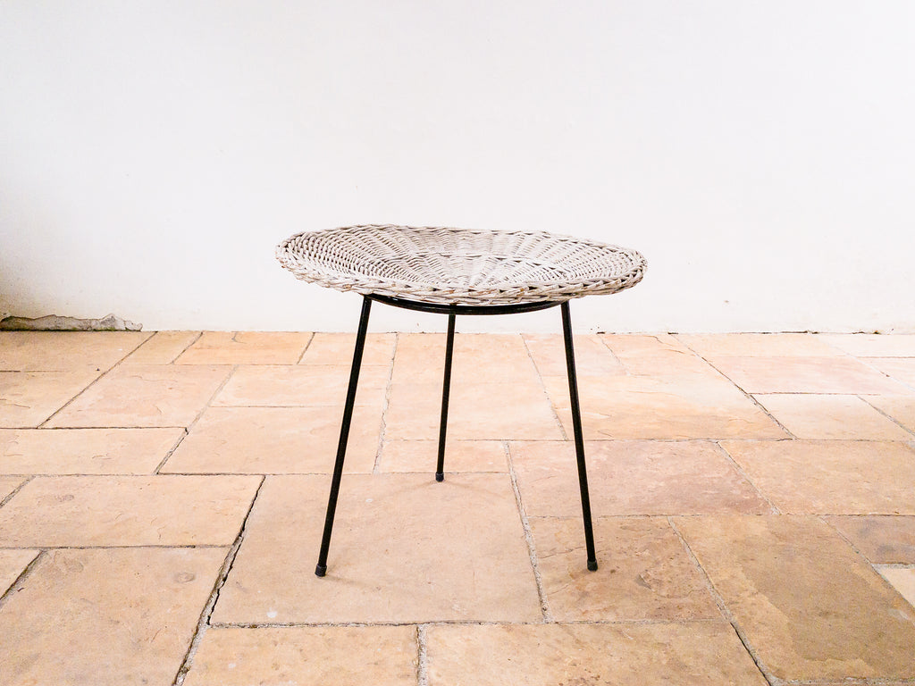 Carlo Hauner | Mesa Auxiliar em Ferro e Junco