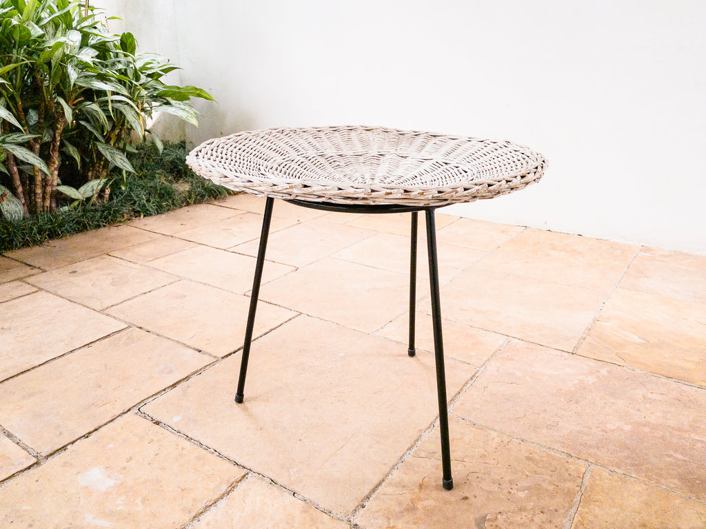 Carlo Hauner | Mesa Auxiliar em Ferro e Junco