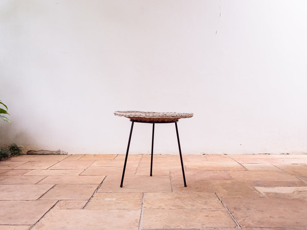 Carlo Hauner | Mesa Auxiliar em Ferro e Junco