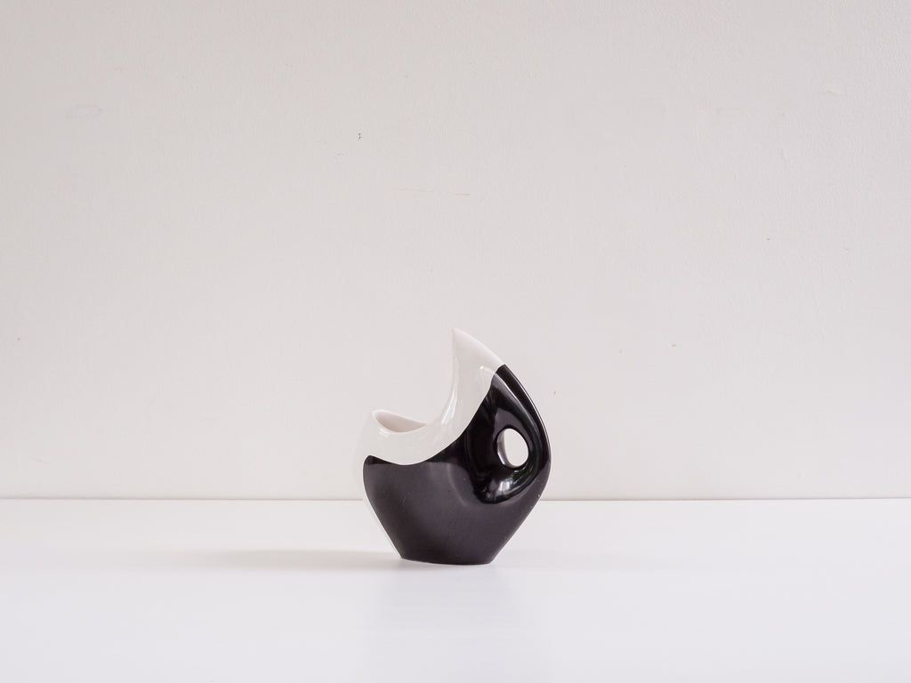 Carlo Hauner (Atrib.) | Vaso Preto e Branco em Cerâmica Esmaltada