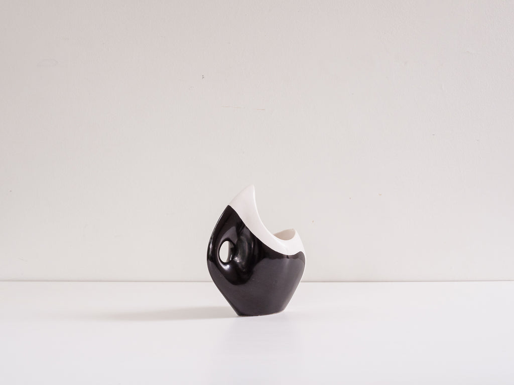 Carlo Hauner (Atrib.) | Vaso Preto e Branco em Cerâmica Esmaltada