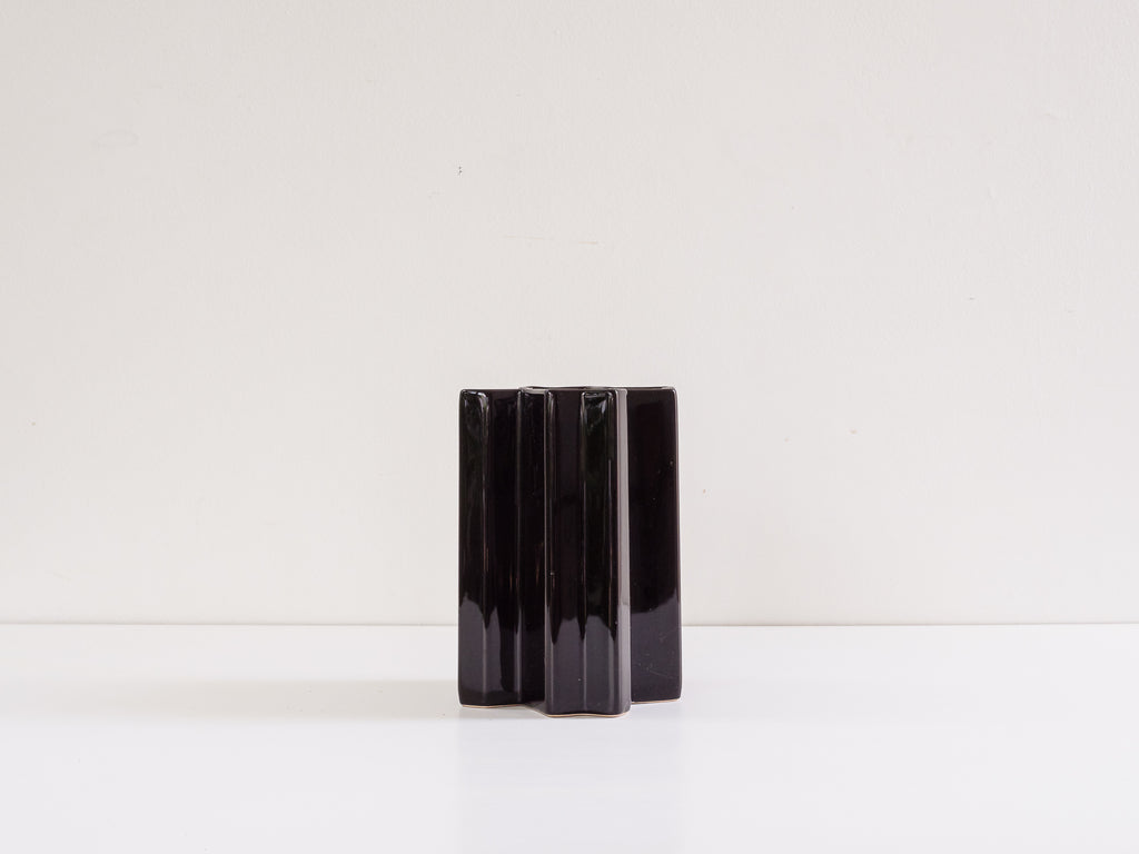 Carlo Hauner (Atrib.) | Vaso Preto em Cerâmica Esmaltada