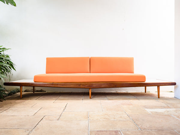 Autor Desconhecido | Sofá Gôndola à maneira de Adrian Pearsall