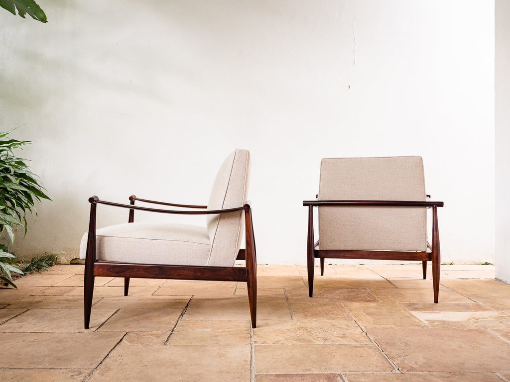 Liceu de Artes e Ofícios | Par de Poltronas em Jacarandá, à maneira de Finn Juhl