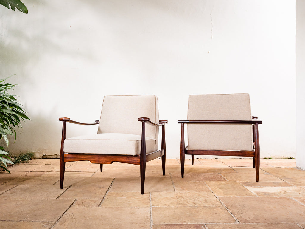 Liceu de Artes e Ofícios | Par de Poltronas em Jacarandá, à maneira de Finn Juhl