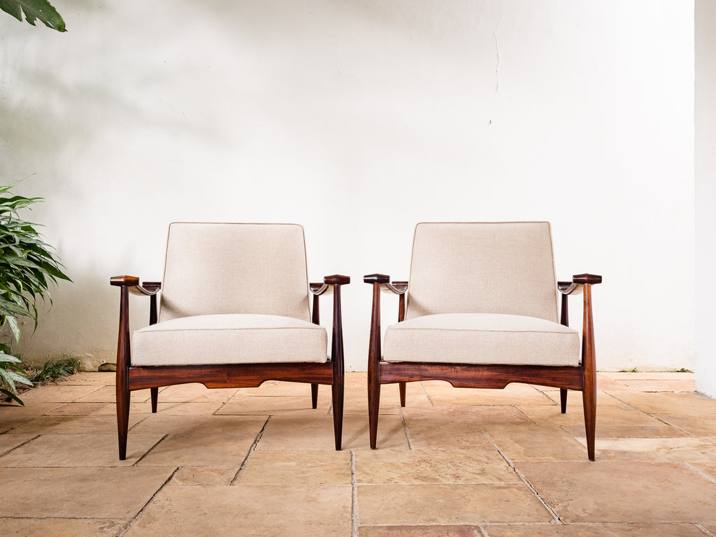 Liceu de Artes e Ofícios | Par de Poltronas em Jacarandá, à maneira de Finn Juhl