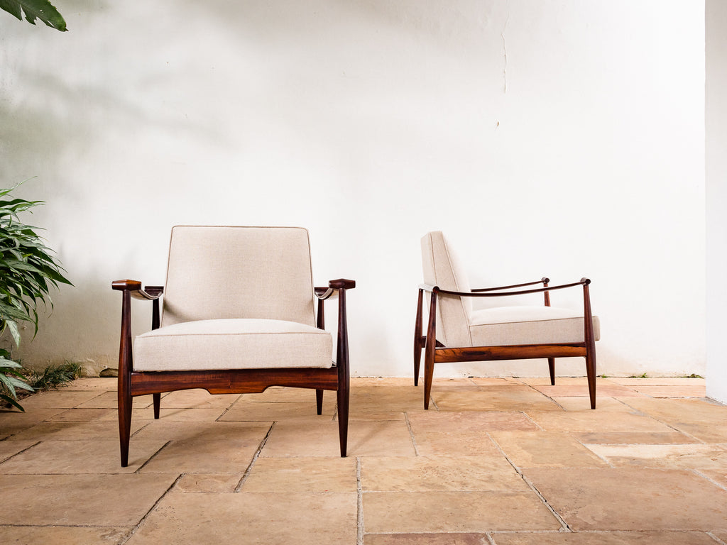 Liceu de Artes e Ofícios | Par de Poltronas em Jacarandá, à maneira de Finn Juhl