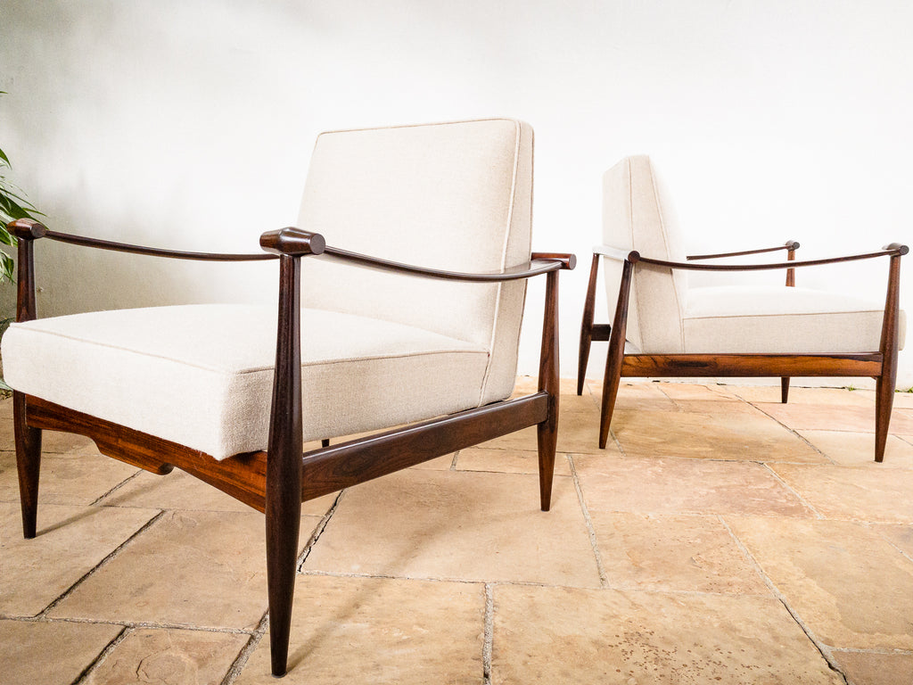 Liceu de Artes e Ofícios | Par de Poltronas em Jacarandá, à maneira de Finn Juhl