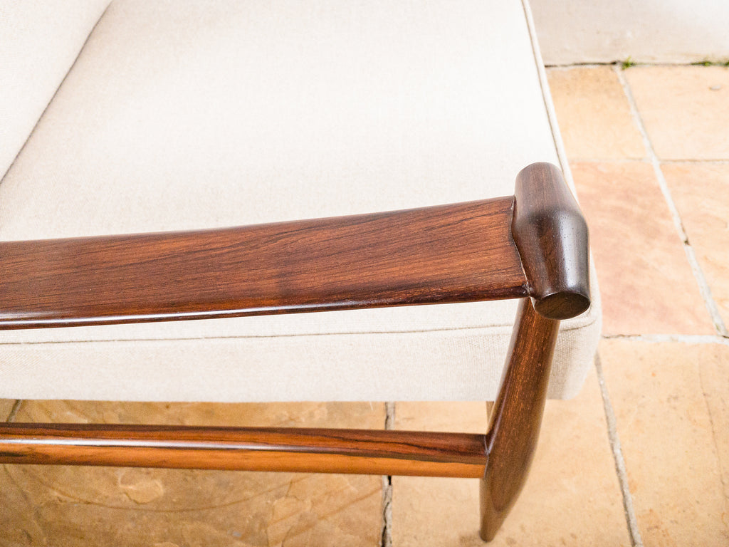 Liceu de Artes e Ofícios | Par de Poltronas em Jacarandá, à maneira de Finn Juhl