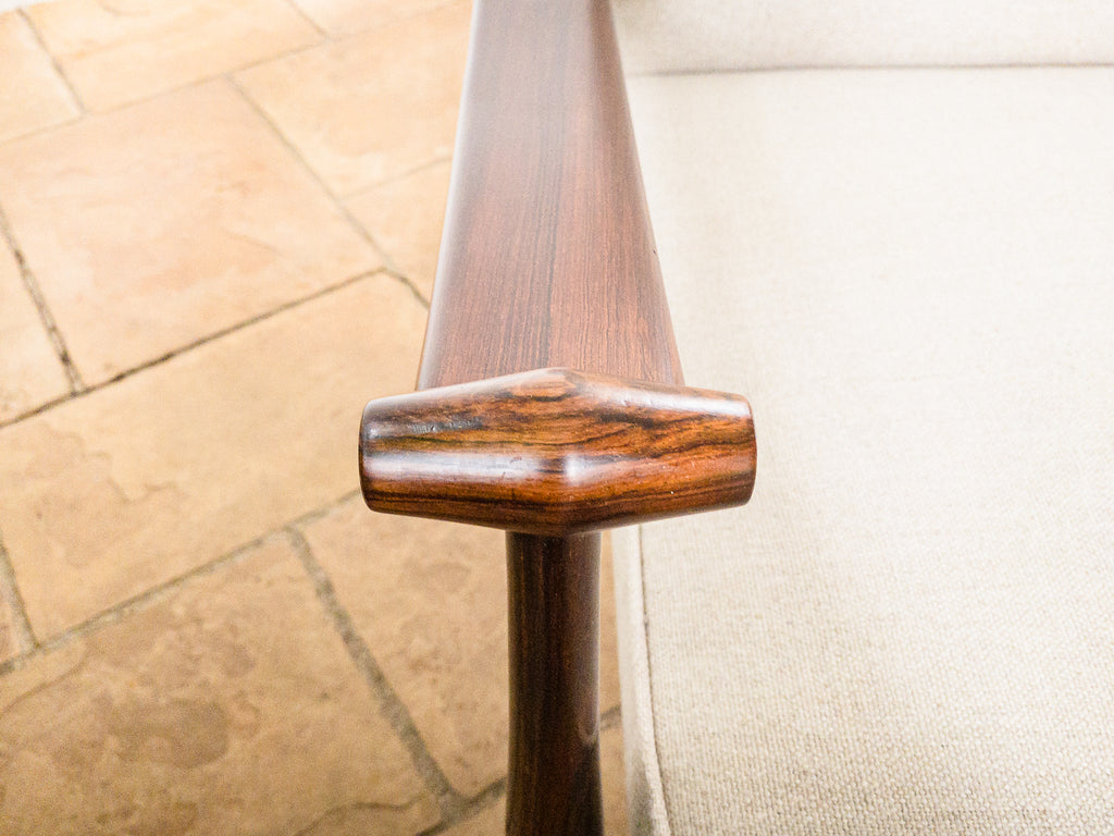 Liceu de Artes e Ofícios | Par de Poltronas em Jacarandá, à maneira de Finn Juhl