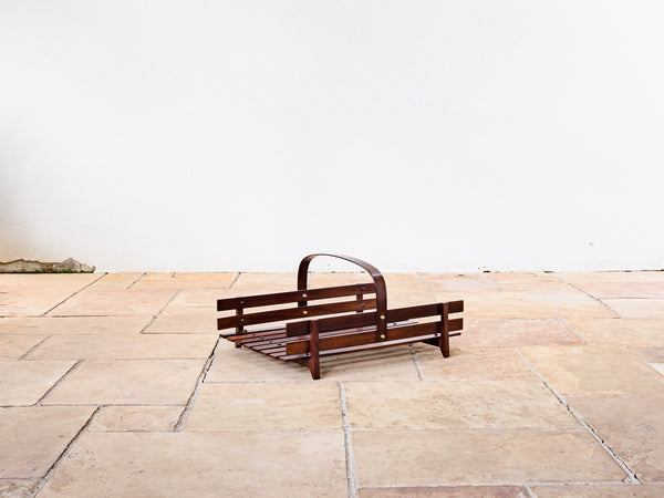 Casa Finland | Revisteiro em Ripas de Jacarandá