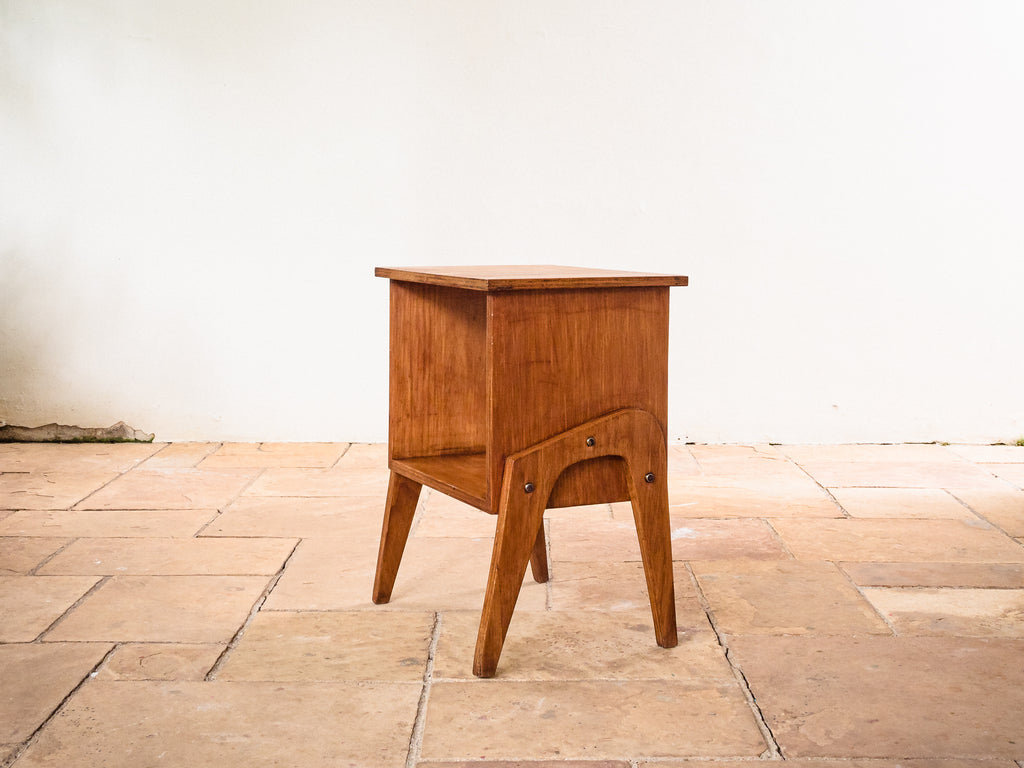 José Zanine Caldas | Mesa Auxiliar em Compensado