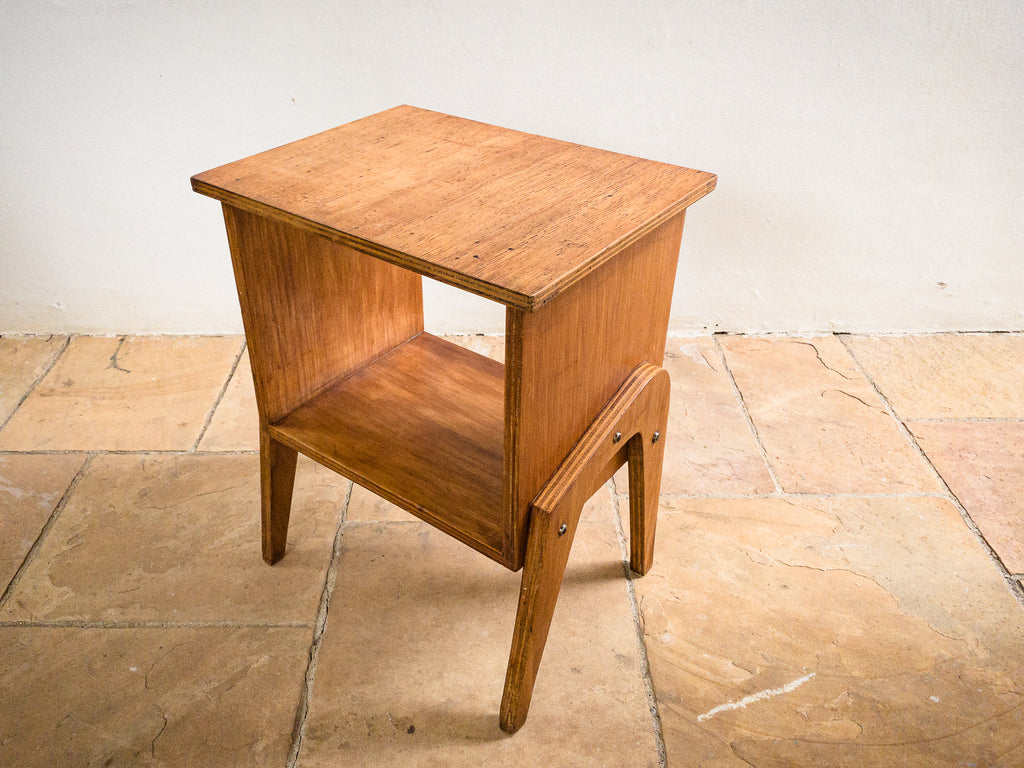 José Zanine Caldas | Mesa Auxiliar em Compensado