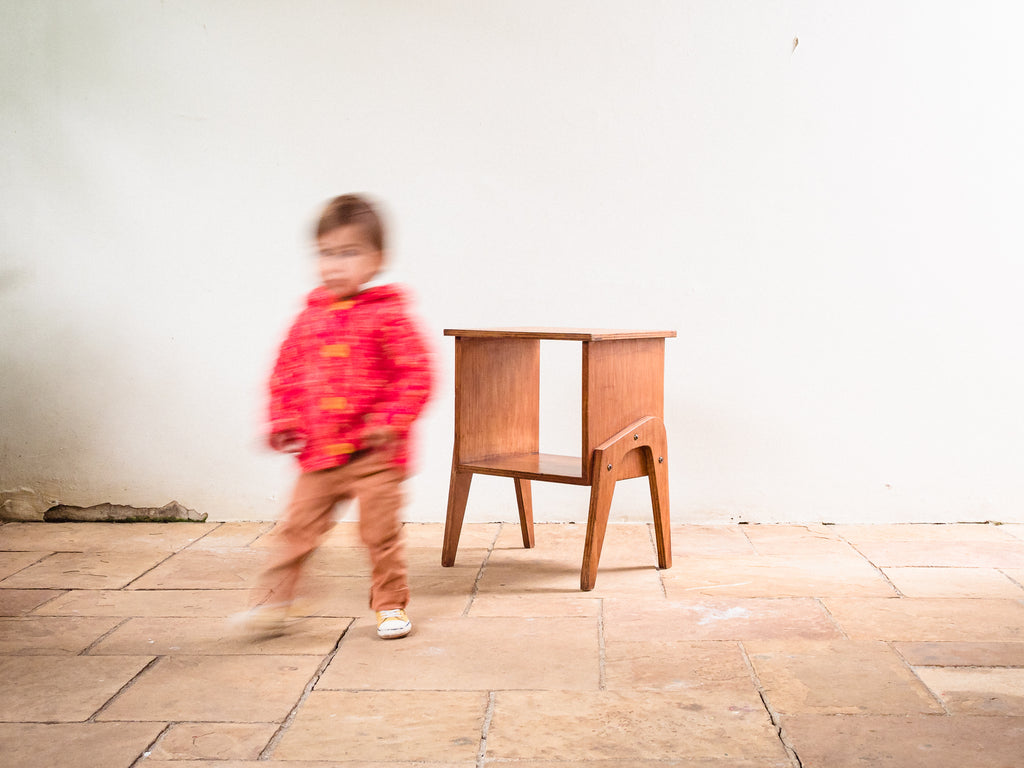 José Zanine Caldas | Mesa Auxiliar em Compensado