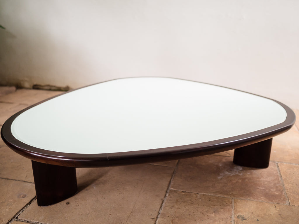 Mesa De Centro Triangular em Jacarandá