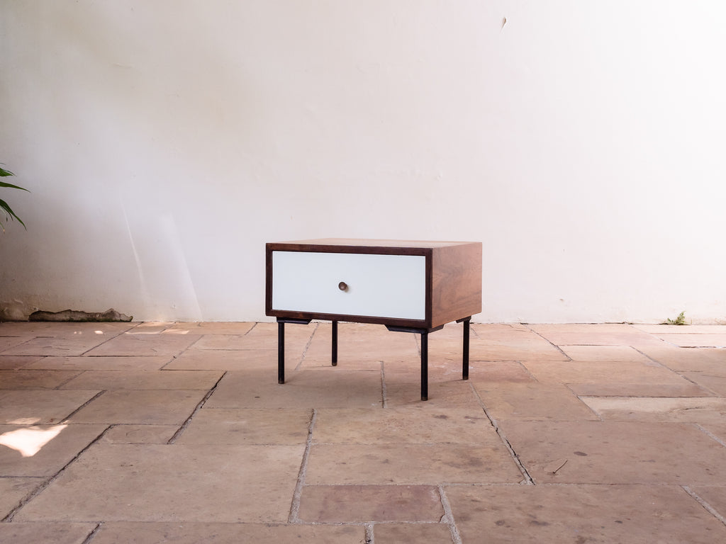 Geraldo de Barros | Mesa de Cabeceira em Ferro, Jacarandá e Formica