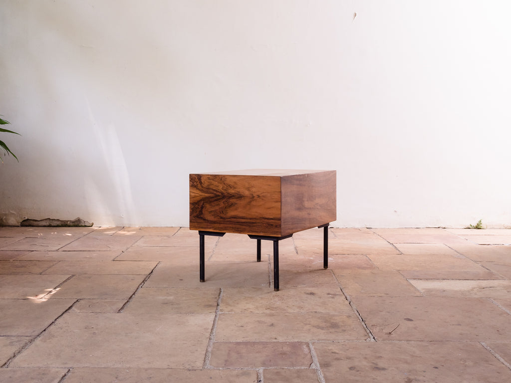 Geraldo de Barros | Mesa de Cabeceira em Ferro, Jacarandá e Formica