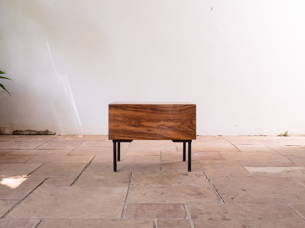 Geraldo de Barros | Mesa de Cabeceira em Ferro, Jacarandá e Formica