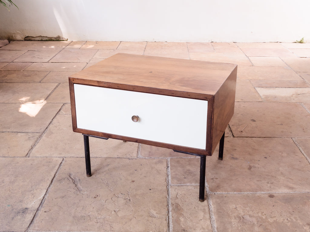 Geraldo de Barros | Mesa de Cabeceira em Ferro, Jacarandá e Formica