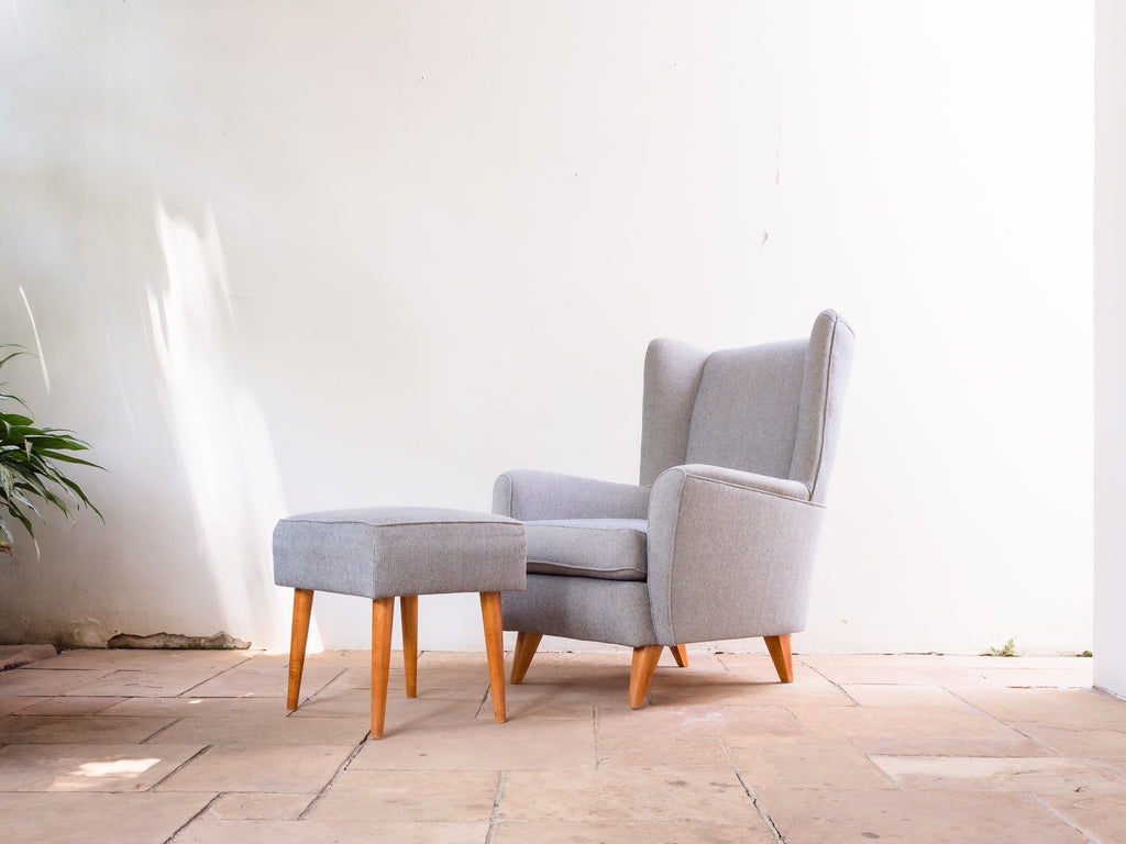 Bergère de Espaldar Alto com Banqueta