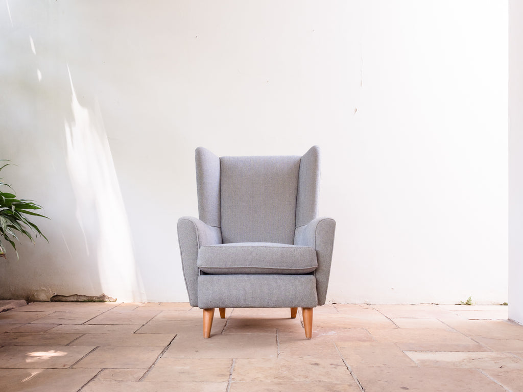 Bergère de Espaldar Alto com Banqueta