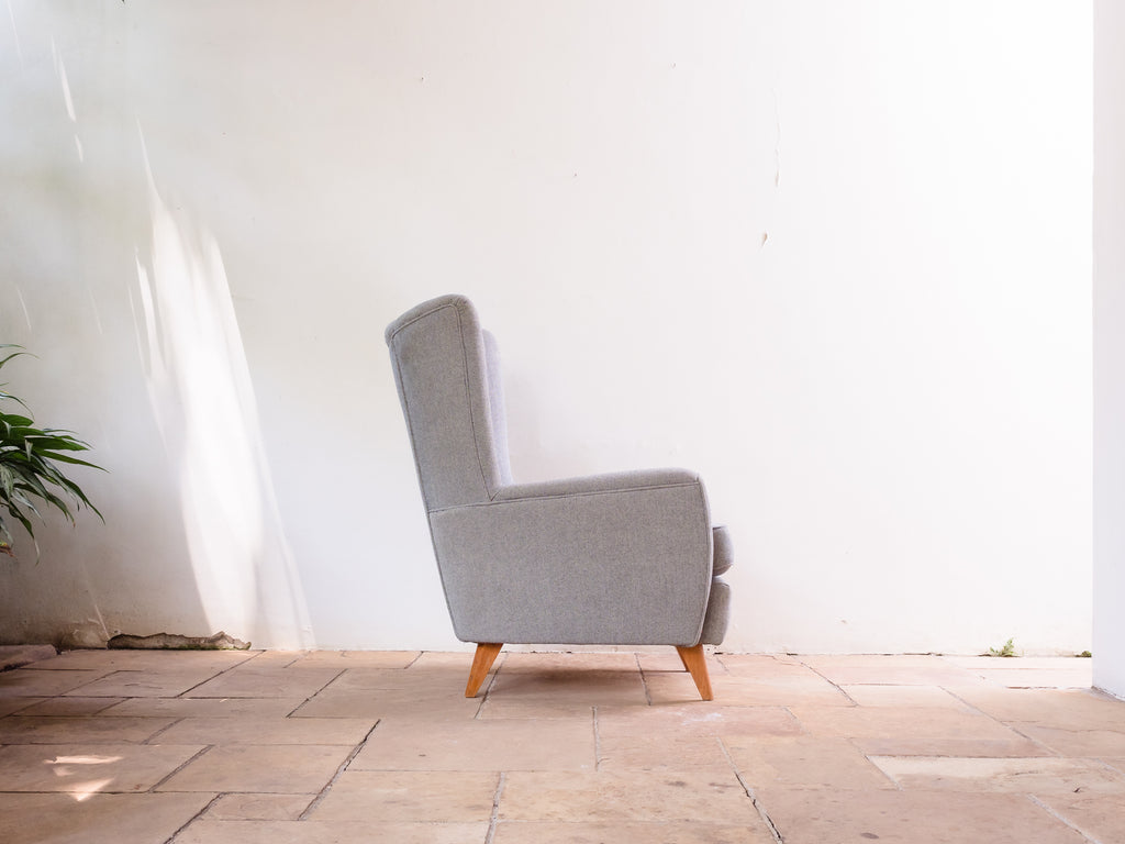 Bergère de Espaldar Alto com Banqueta