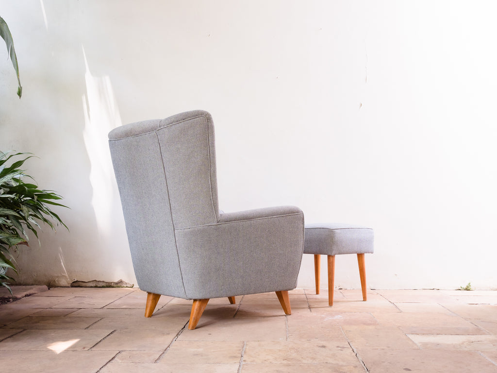 Bergère de Espaldar Alto com Banqueta