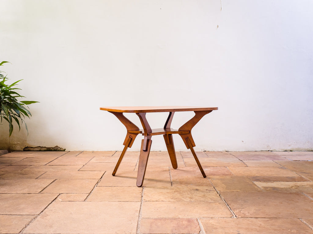 José Zanine Caldas | Mesa Lateral em Compensado